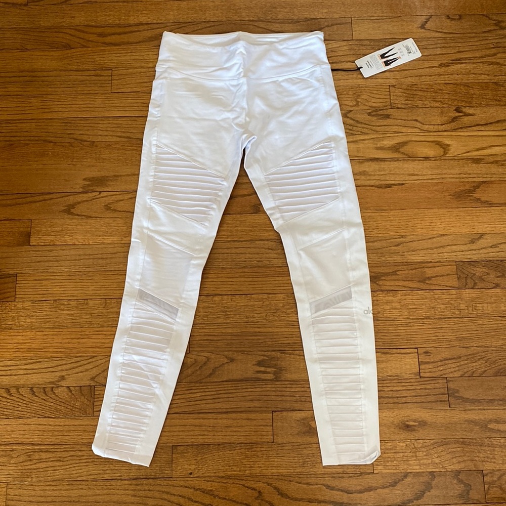 NWT Alo Yoga Moto Leggings